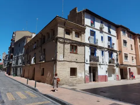 Piso en calle de la Viola, 3